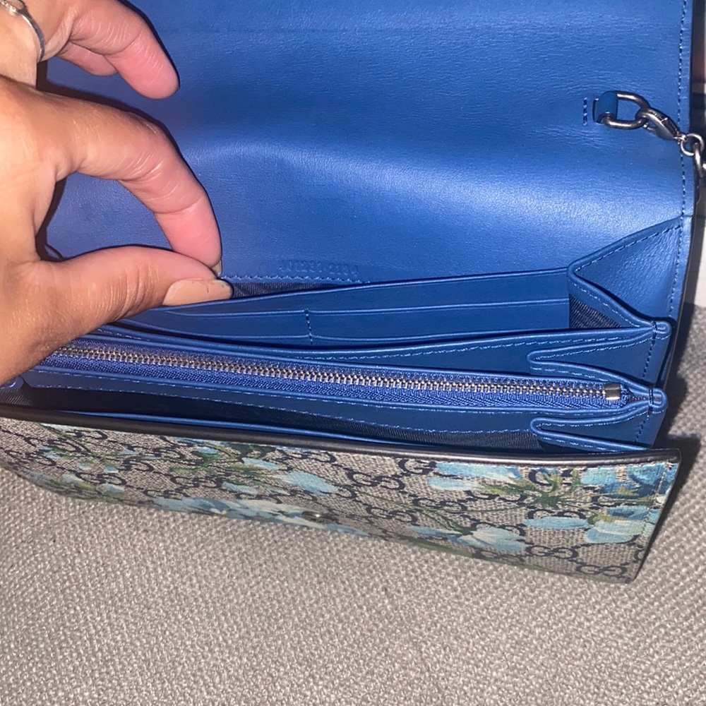 Gucci Blue Blooms GG Supreme Canvas Dionysus Wallet On Chain - Picture 12 of 13